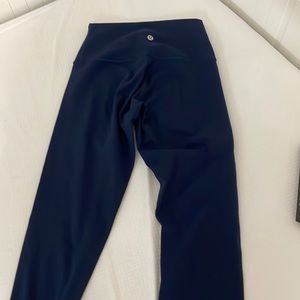 lululemon size 4 blue wunder under